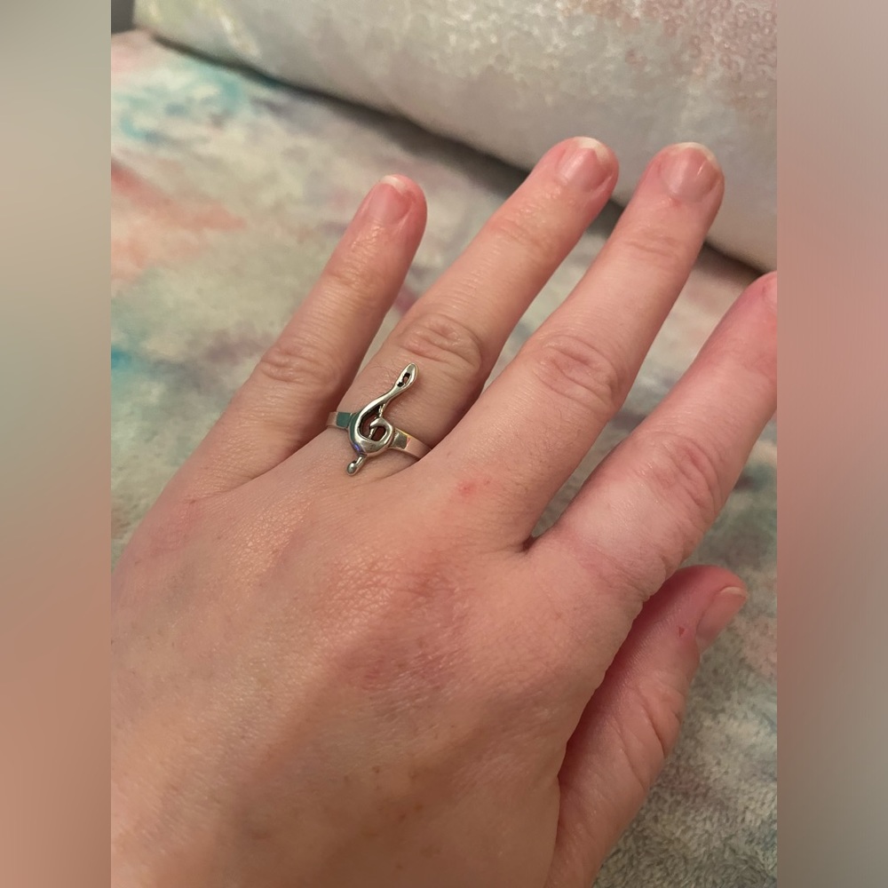 925 Sterling Silver Treble Clef Music Ring NWOT
